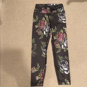 Lululemon 7/8 tight RARE flower pattern size 6